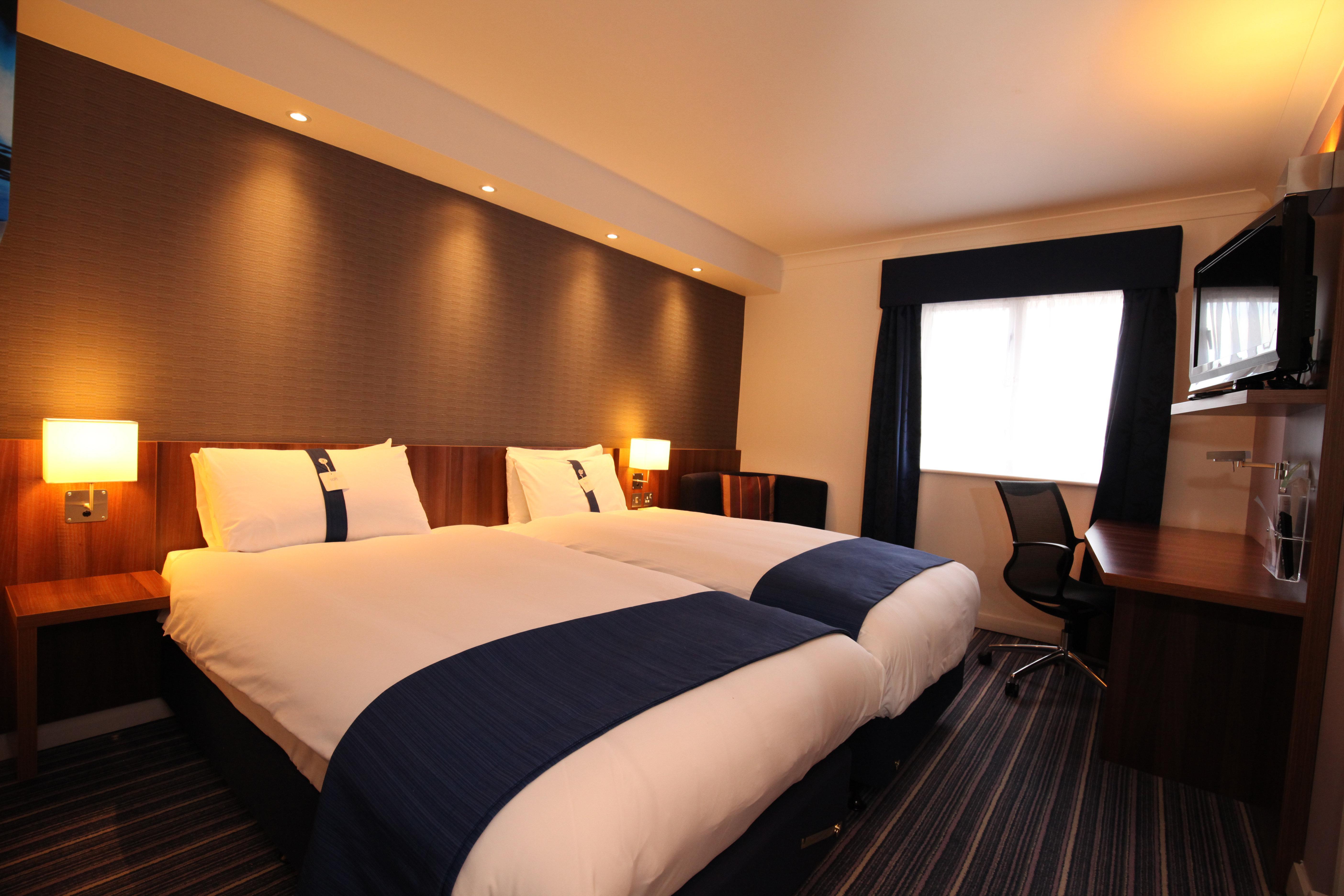 Holiday Inn Express London Gatwick Crawley, An Ihg Hotel Eksteriør bilde