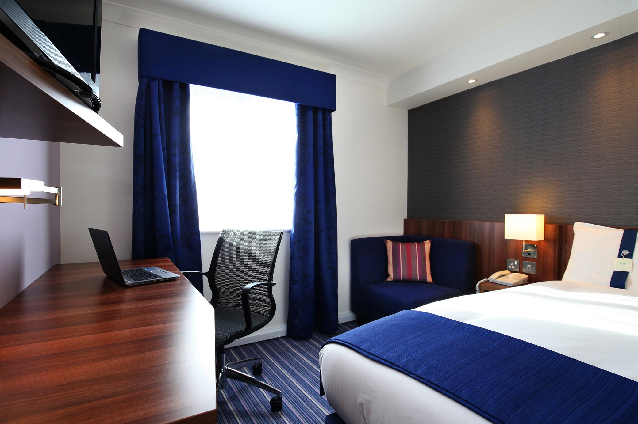 Holiday Inn Express London Gatwick Crawley, An Ihg Hotel Eksteriør bilde