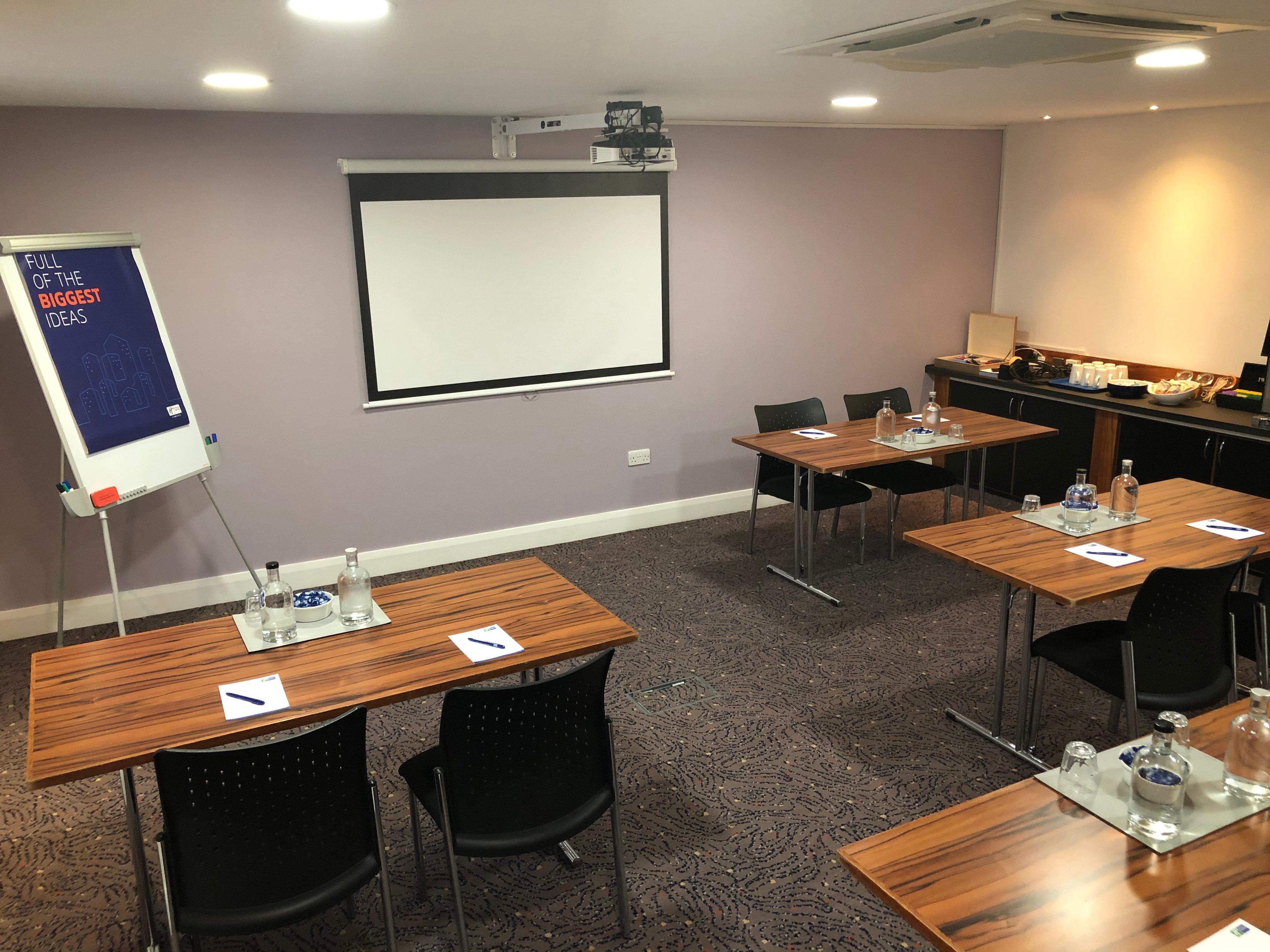 Holiday Inn Express London Gatwick Crawley, An Ihg Hotel Eksteriør bilde
