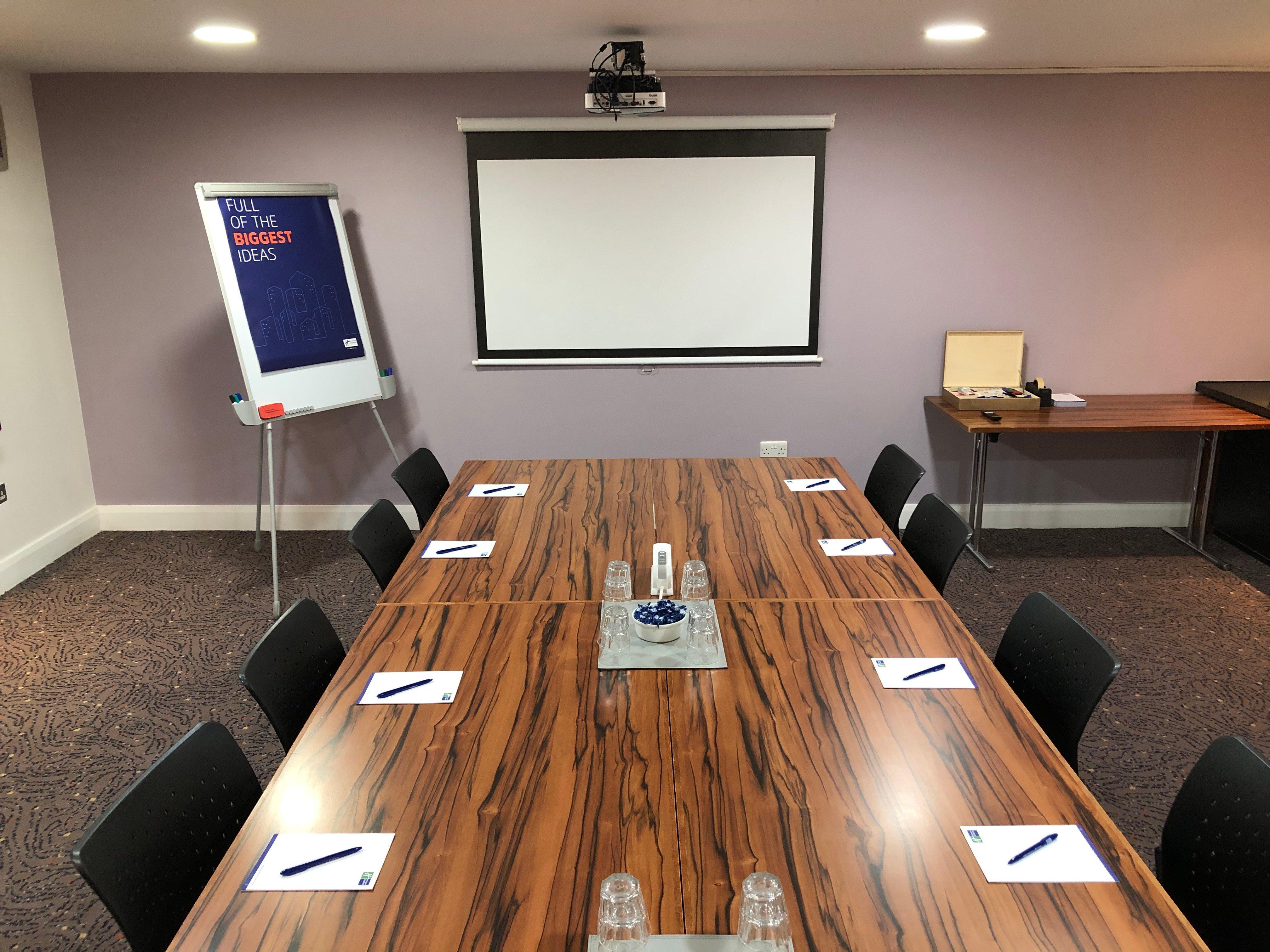 Holiday Inn Express London Gatwick Crawley, An Ihg Hotel Eksteriør bilde