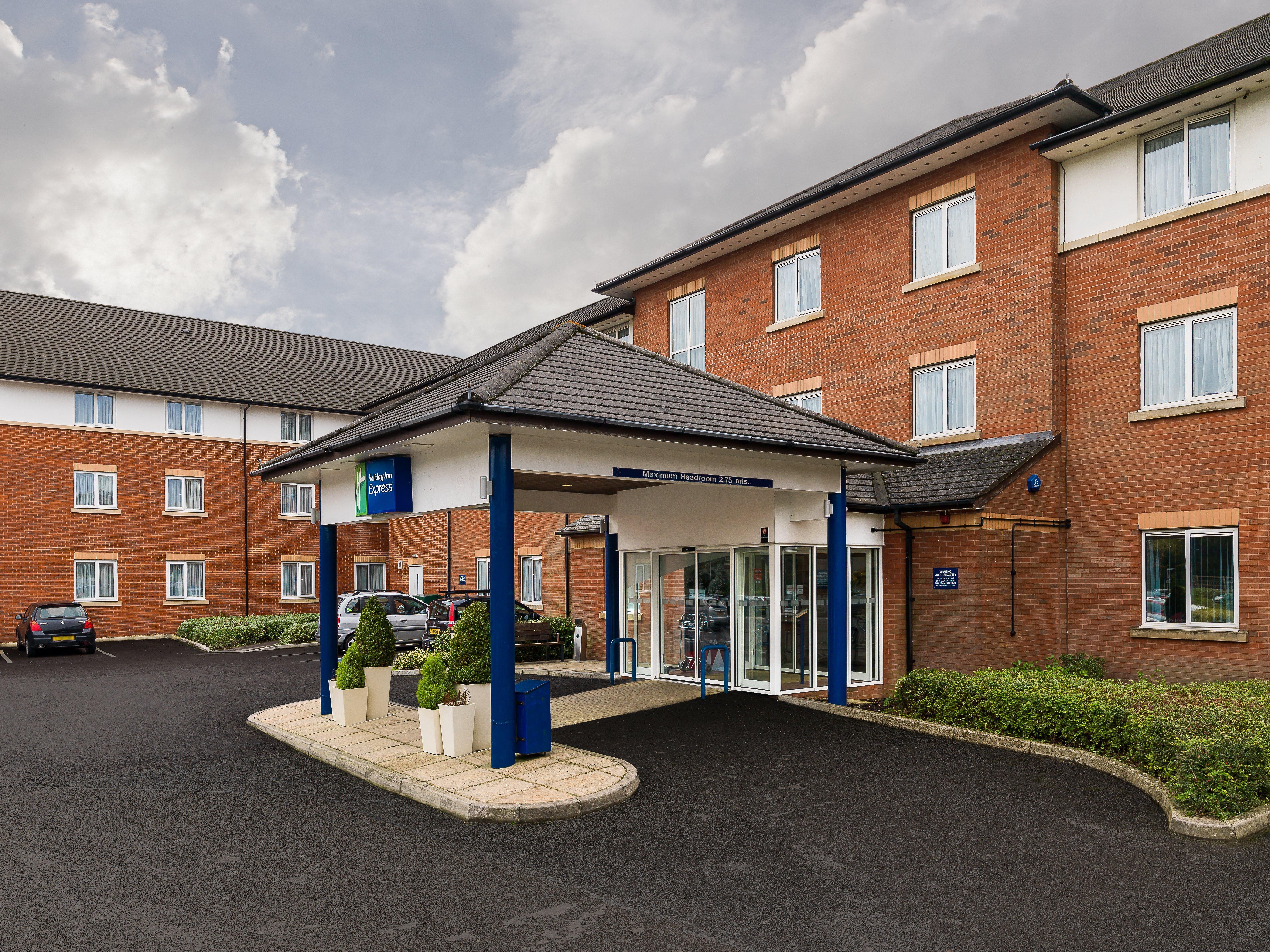 Holiday Inn Express London Gatwick Crawley, An Ihg Hotel Eksteriør bilde