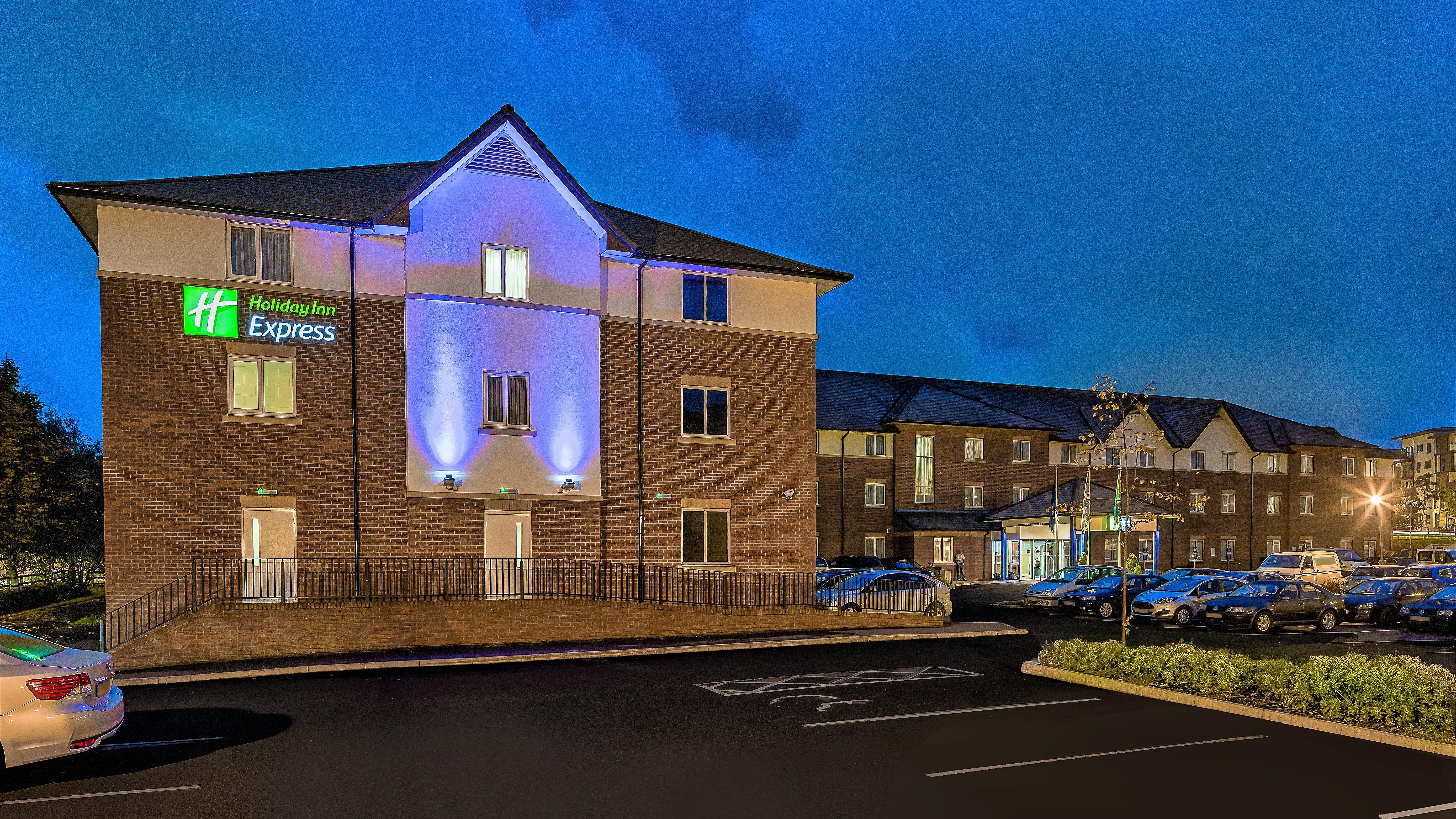 Holiday Inn Express London Gatwick Crawley, An Ihg Hotel Eksteriør bilde