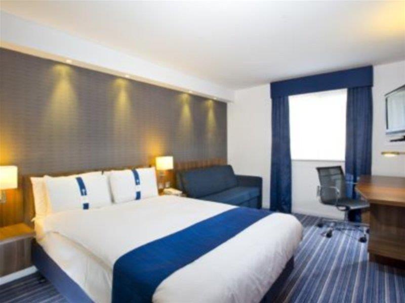 Holiday Inn Express London Gatwick Crawley, An Ihg Hotel Eksteriør bilde