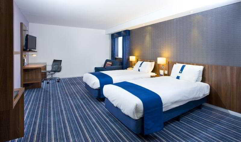 Holiday Inn Express London Gatwick Crawley, An Ihg Hotel Eksteriør bilde